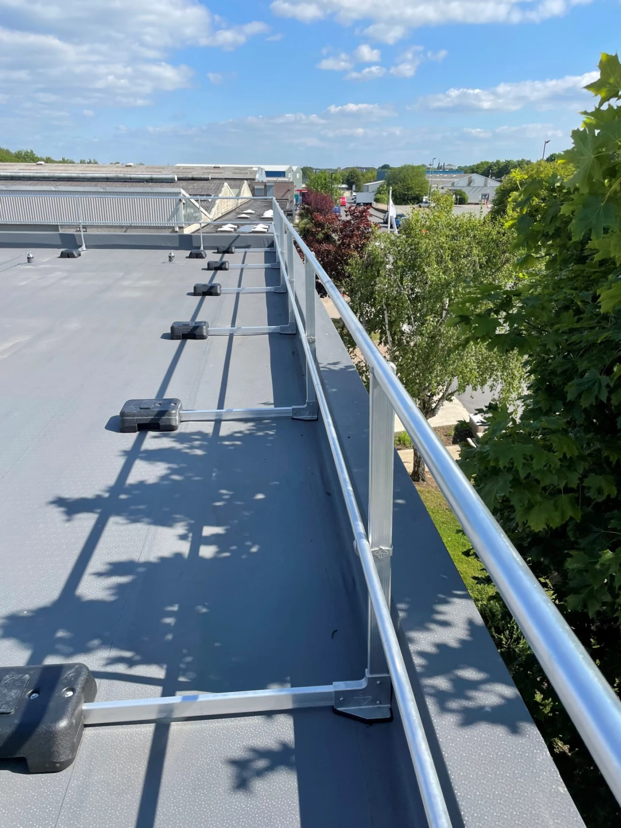 Roof Edge Protection - Roof handrail